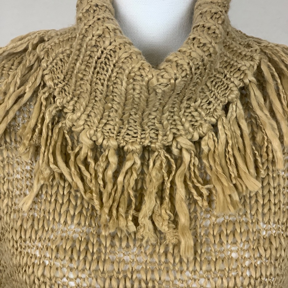 Beautiful Knit Sweater - Picture 5 of 6